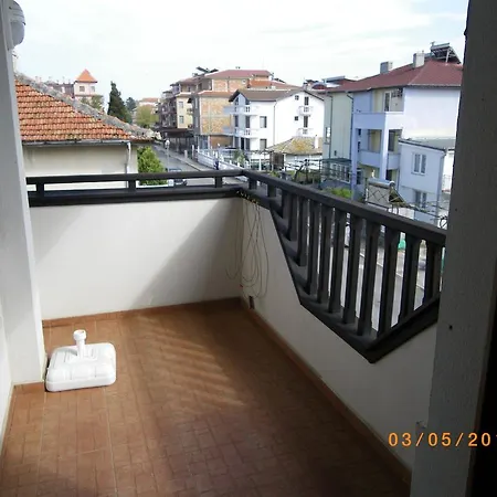 Deskoni's Place Konukevi 2*