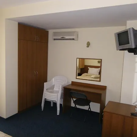 Deskoni's Place Konukevi 2*